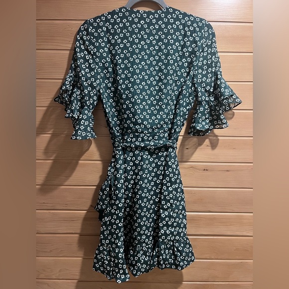 1. State Dress - Picture 4 of 4